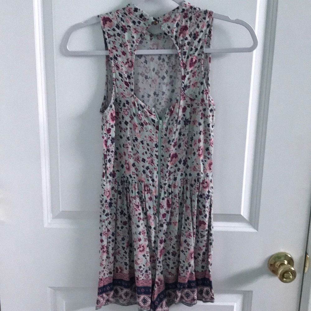 romper - Picture 2 of 4